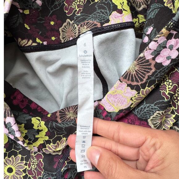 Lululemon Wunder Under Hi-Rise Tight 28" in Fluorolace Multi Size 6 - Picture 5 of 5